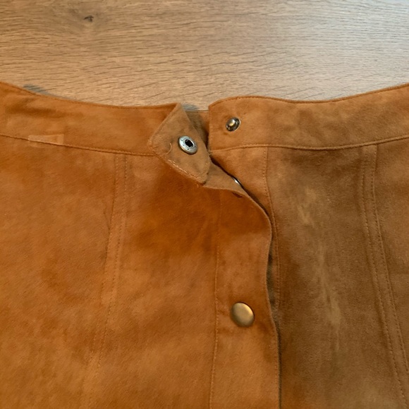 Skirt - Picture 2 of 2